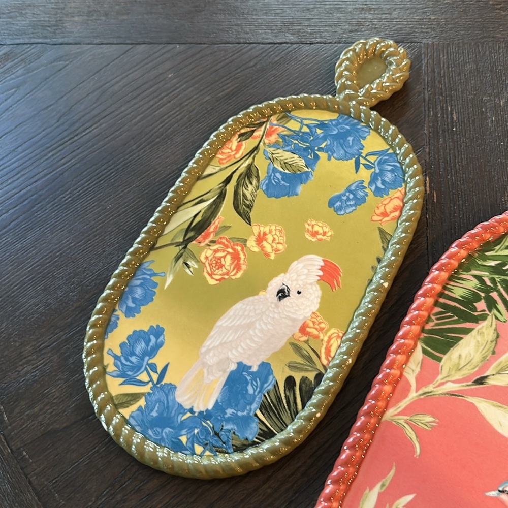NWOT Anthropologie Pluma Handpainted Cheese Boards – Set of 2 (RARE, Sold Out) - Picture 4 of 11